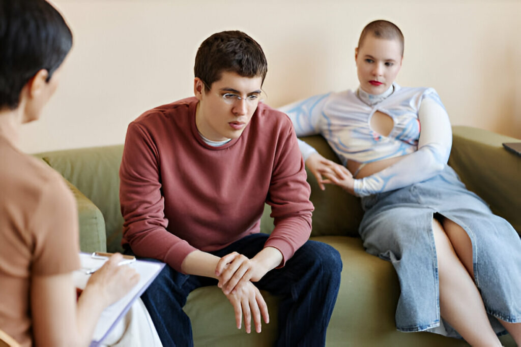 How to Approach Your Adult Child About an Alcohol Detox Center